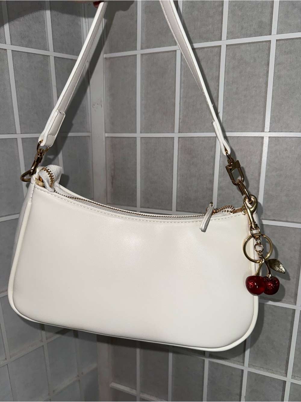 Brand new with purse